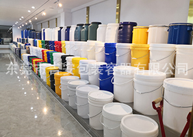 日本小逼吉安容器一楼涂料桶、机油桶展区